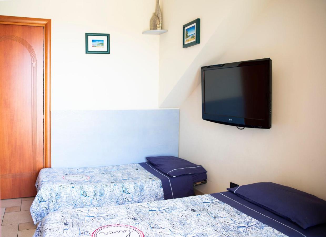 Hôtel Il Fenicottero à Quartu SantʼElena Extérieur photo